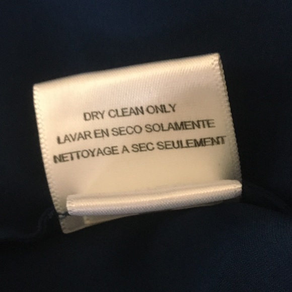 BCBG NWT Persian blue pleated halter top size M - Picture 4 of 5